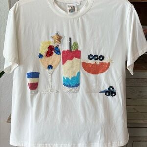 Queen of Sparkles women’s Rum, Wine and Blueberry Tee size small